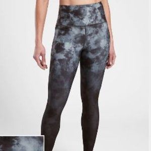 COPY - Athleta Elation Printed 7/8 Tight Leggings - S